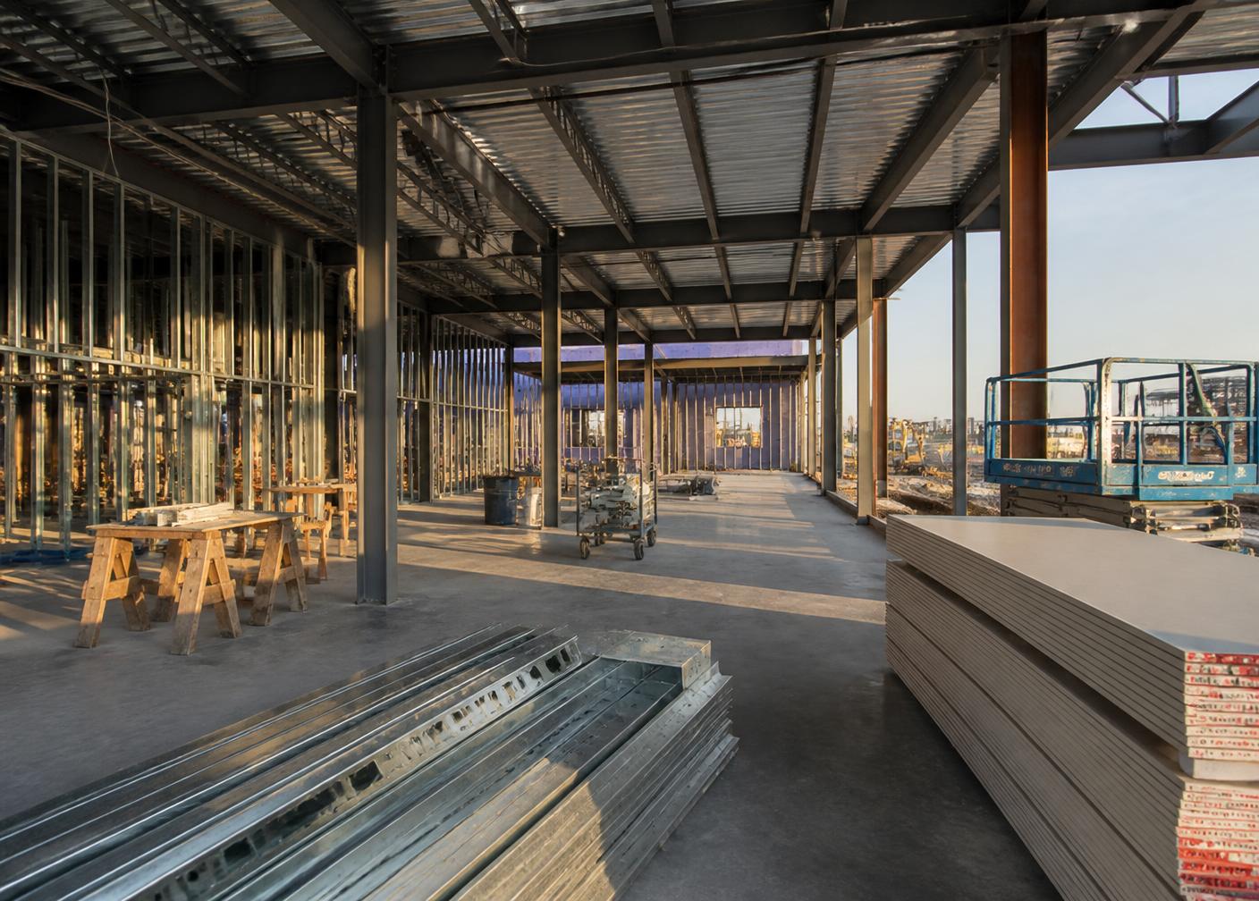 Organized active commercial construction site